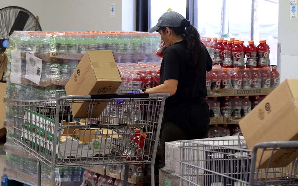 Government shutdown threatens food aid for Arizona moms and kids