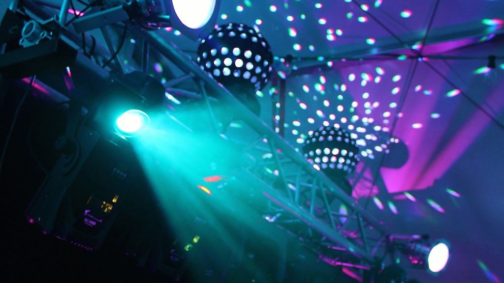 Drunk Romeo & Juliet – 21+