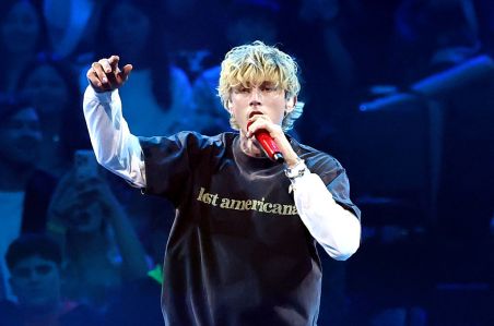 MGK kicks off Lost Americana Tour with a fiery start in Phoenix