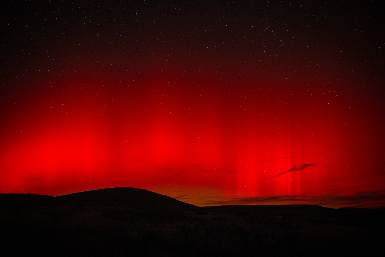 See spectacular photos of the northern lights over Arizona