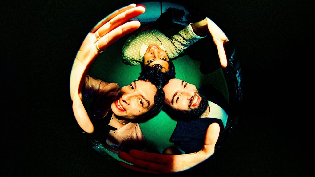 Inner Wave w/ Los Mesoneros