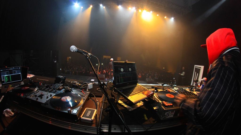 FUNCTION WITH DJ J3 // WEST COAST HIP HOP / G FUNK / HYPHY / STONER ANTHEMS
