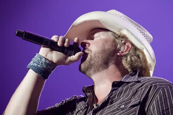 Toby Keith: Why we just can’t hate the guy