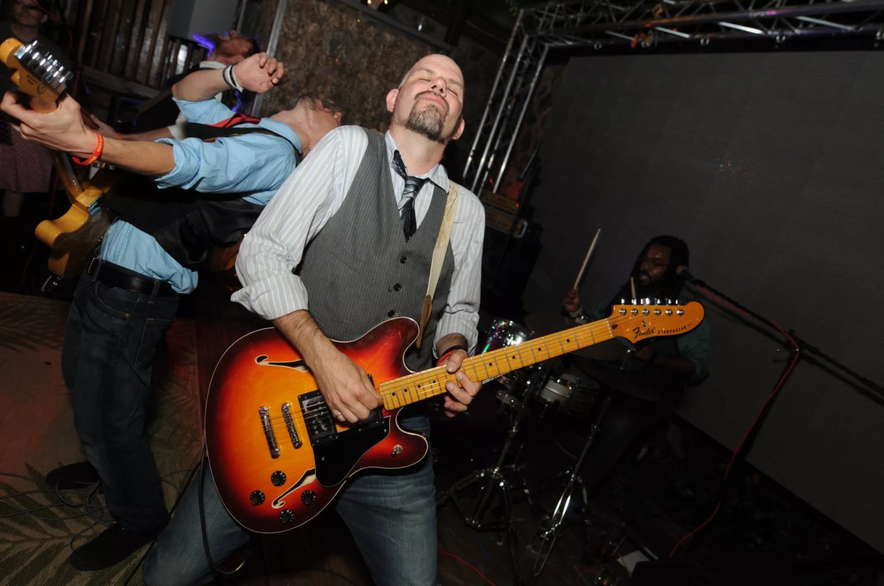 Dani’s Local Dish Serves Up Some Tasty Tempe Bands