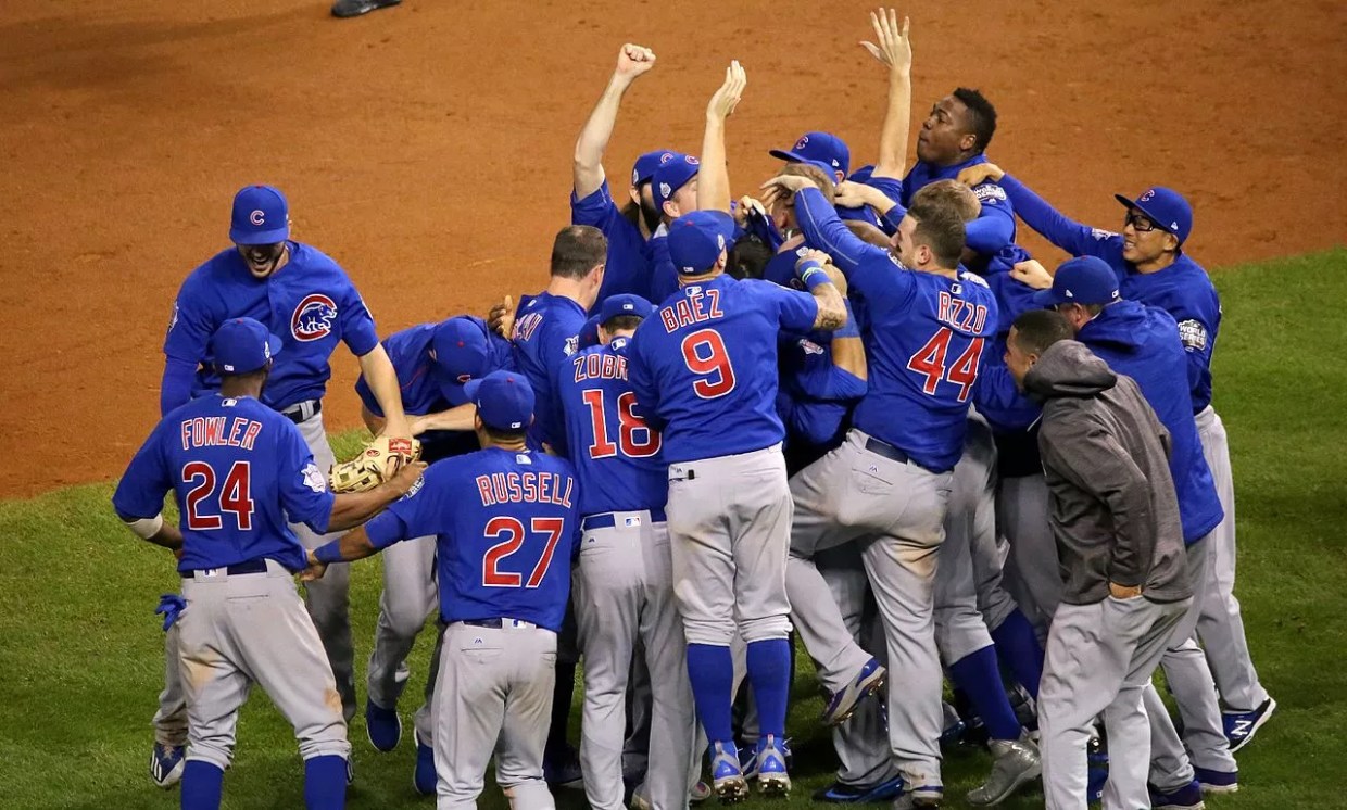 Mesa Mayor John Giles Conveniently Forgets Scottsdale’s Spring-Training History With the Cubs