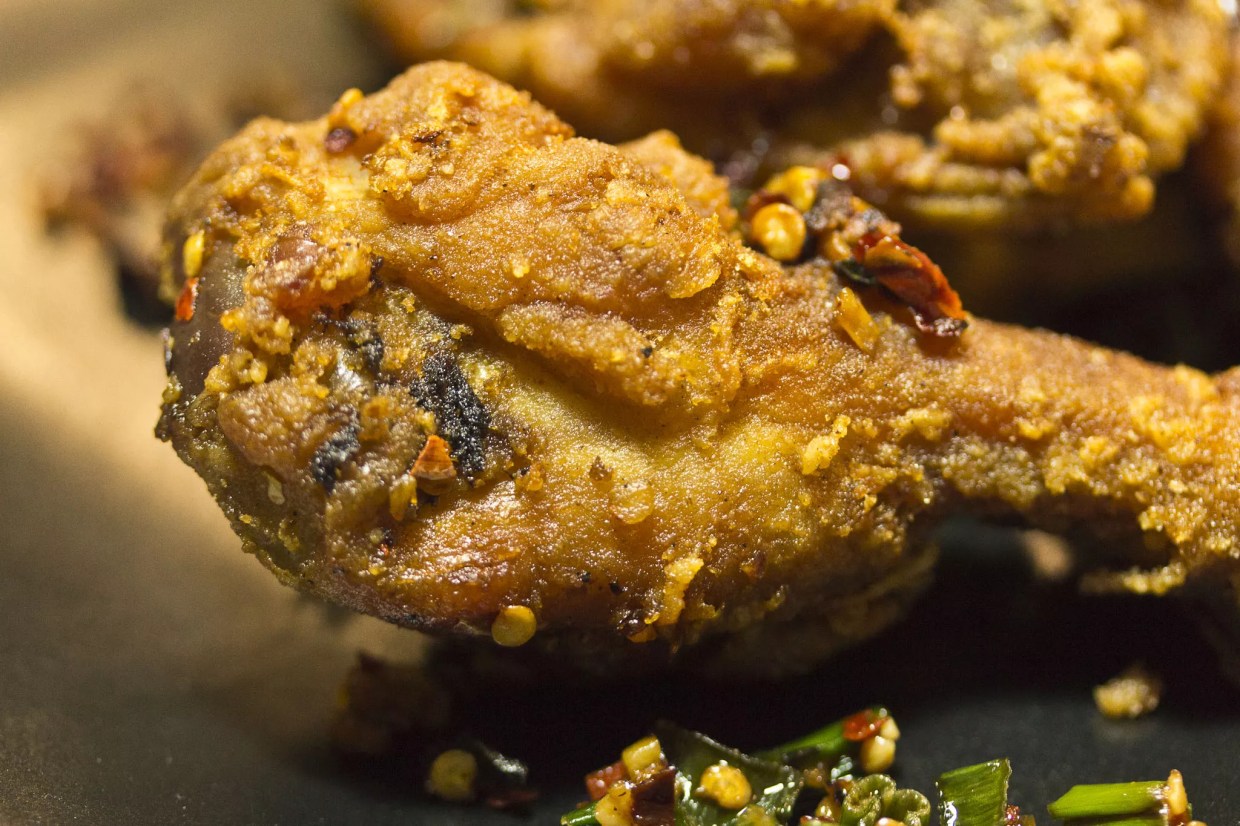 The Extra-Crispy Wings in Mesa That May Lead to True Love