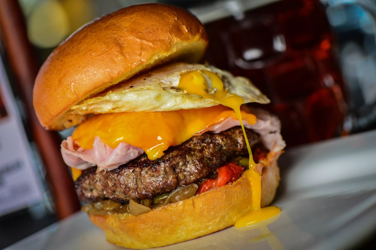 Cold Beer & Cheeseburgers Coming Soon to Central Phoenix