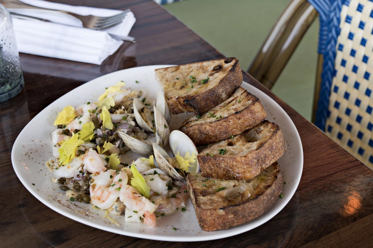 After a Year, the Food at Phoenix’s Stock & Stable is Still Hit or Miss