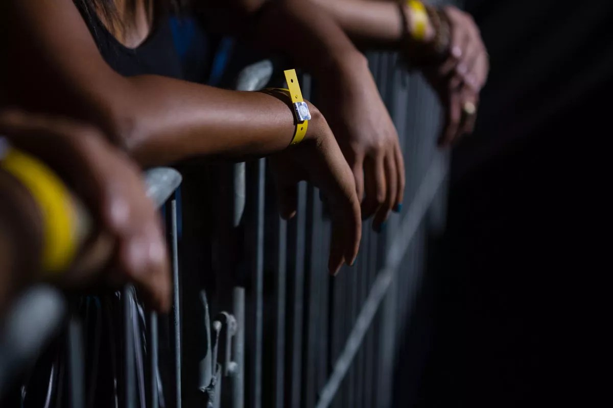 Hey Phoenix, Welcome to Concert Wristband Etiquette 101