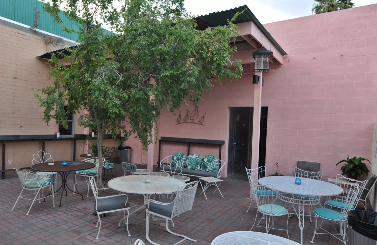 Gracie’s Tax Bar in Downtown Phoenix Is Now Open — Here’s a Look Inside