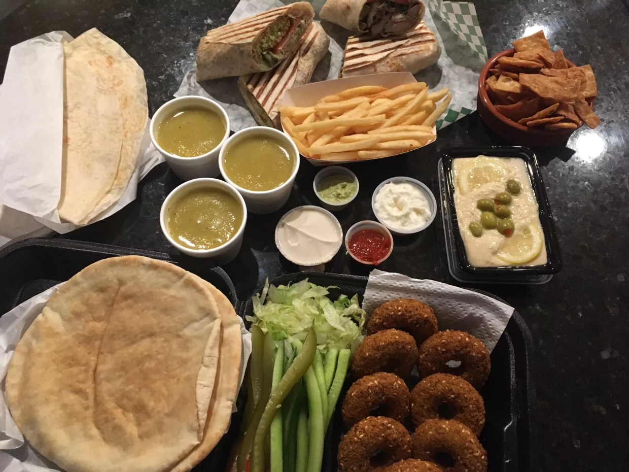 Casa de Falafel Serves Incredible Iraqi Food Out of a West Phoenix Gas Station
