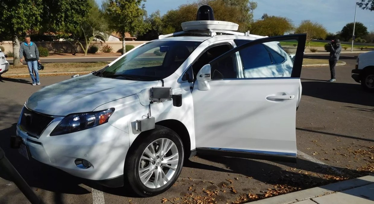 Why Self-Driving Vehicles Are a Rare Sight on Metro Phoenix Freeways