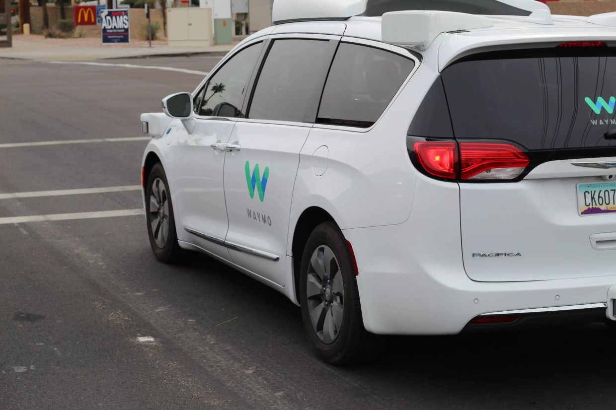 Report of 62,000 Waymo Driverless Vehicles Coming to Phoenix in 2018 Is Fake News