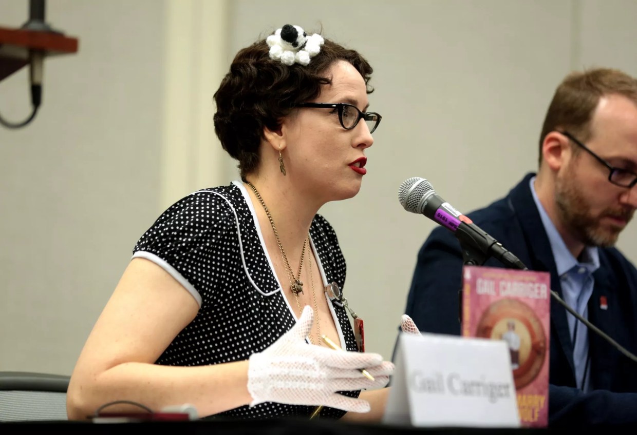 Phoenix Comic Fest: The View From the Center Hallway