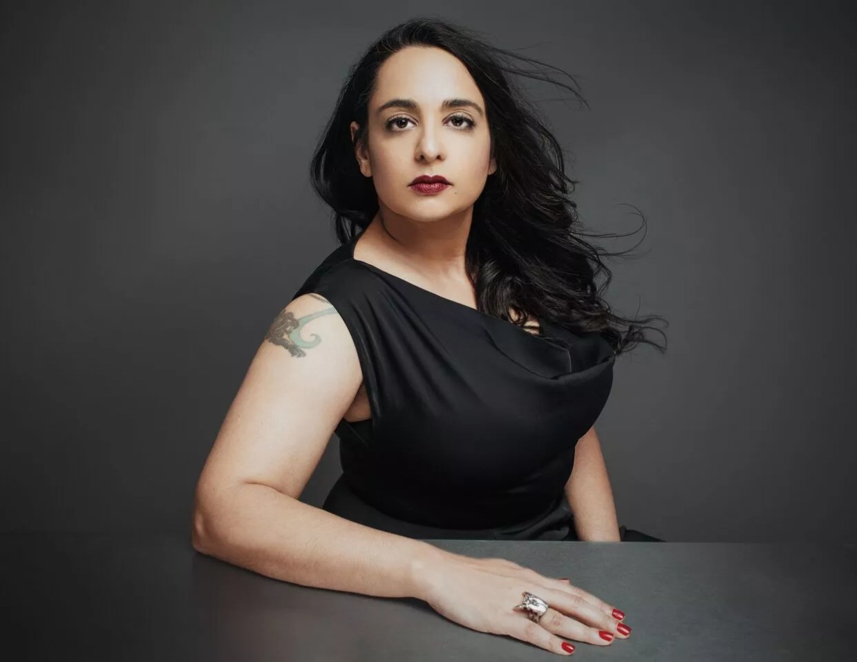 <i>#FashionVictim</i> Author Amina Akhtar Finds Her Niche In Cottonwood