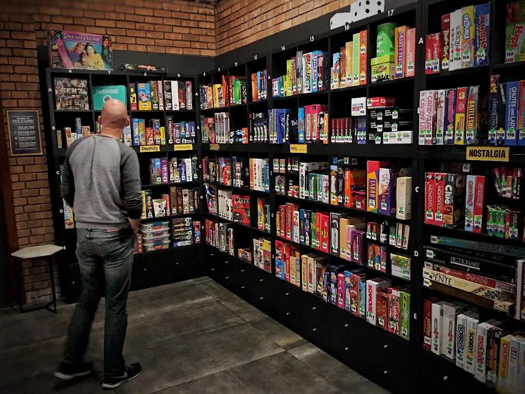 Under the Sun: Ham and <i>Parcheesi</i> on Rye at Tempe Board Game Cafe