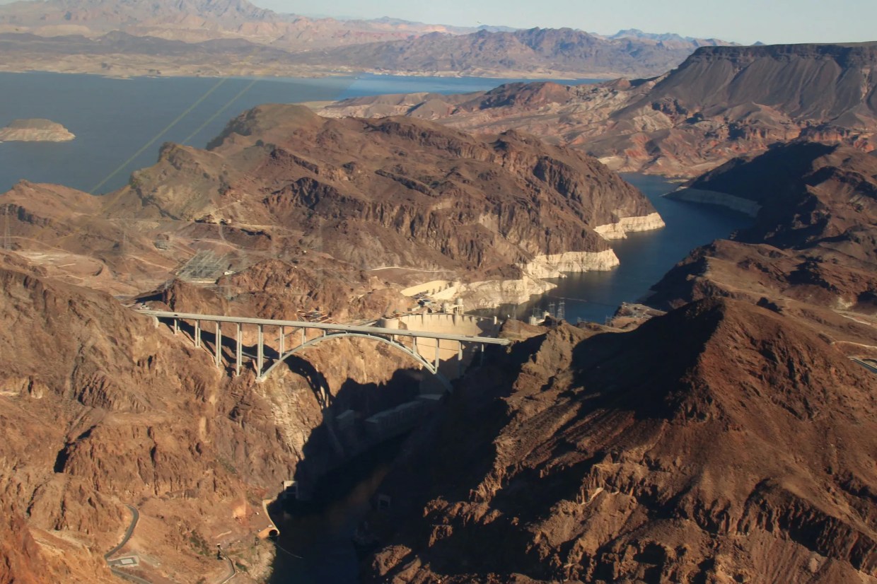 As Drought Deadline Looms, Arizona Lawmakers Take Water 101