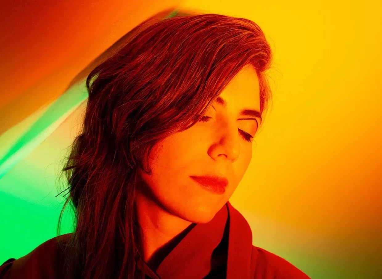 Julia Holter Gets Medieval on Our Asses With <i>Aviary</i>