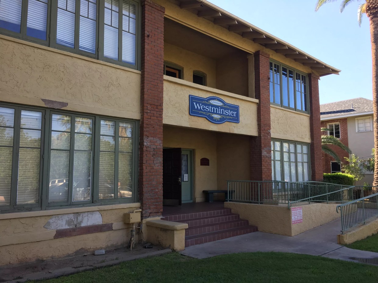 Some Arizona Lawmakers Support Limiting Growth of Airbnb Rentals