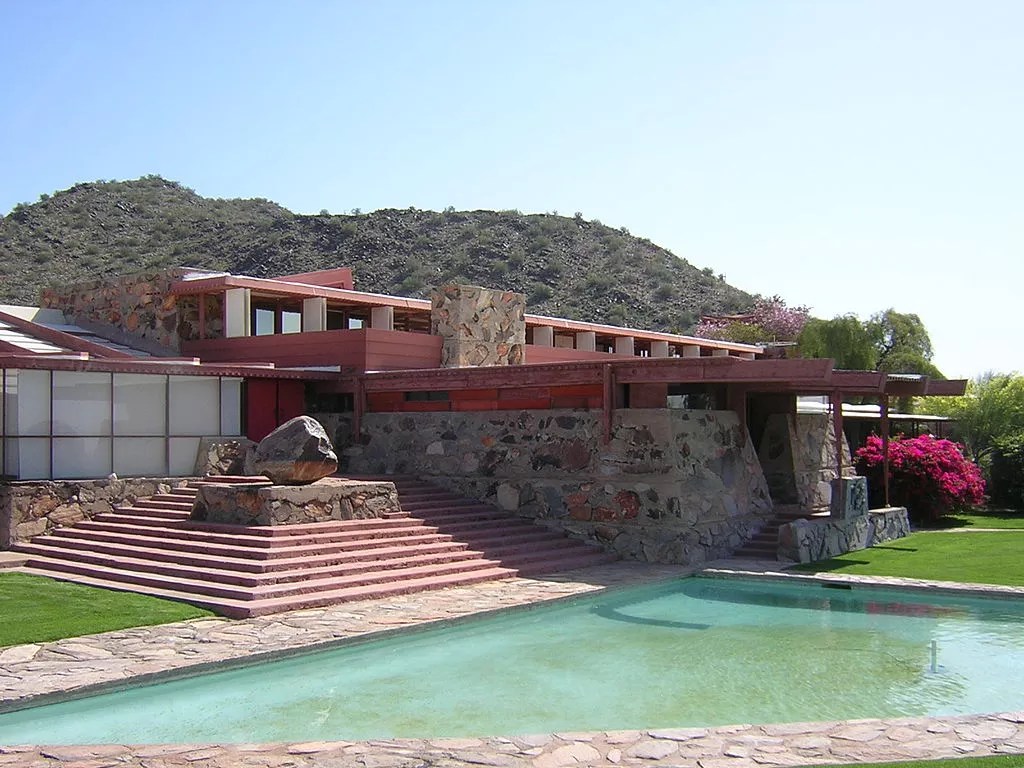 Frank Lloyd Wright’s Taliesin Architecture School Is Shutting Down