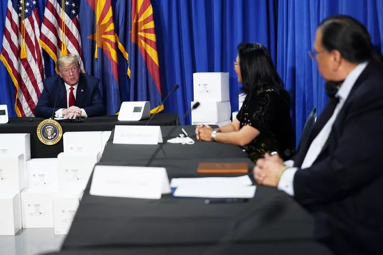 Trump Pledges Help and Touts Border Wall in Arizona Meeting With Native Leaders