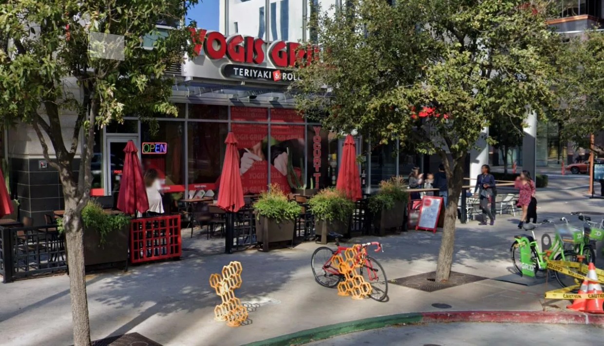 A Restaurant’s Been Tricking Job Applicants Into Writing Positive Google Reviews