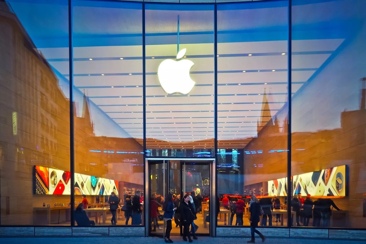 Apple Is Closing Its Arizona Stores Due to the State’s COVID-19 Spike