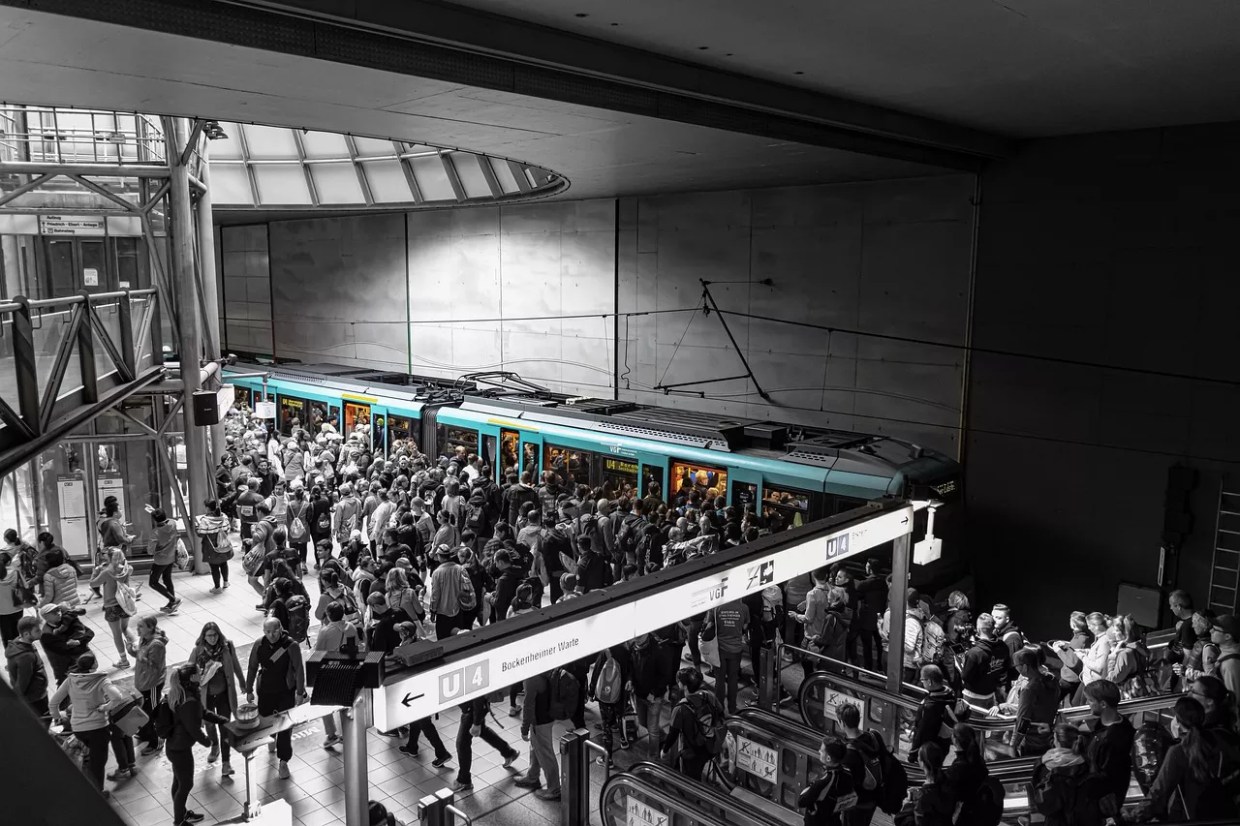 This Week in COVID: Holiday Travel Could Cause at Least 600 Additional Arizona Deaths