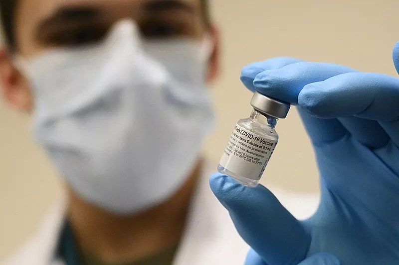 If You’re 65+ and Live in Arizona, You Can Probably Sign Up For Vaccinations Starting Tuesday
