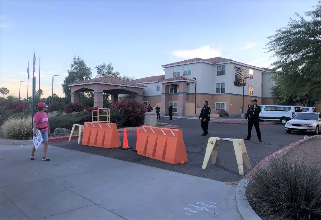 Scottsdale ‘Migrant Hotel’ Becomes Focus of Right-Wing Protests