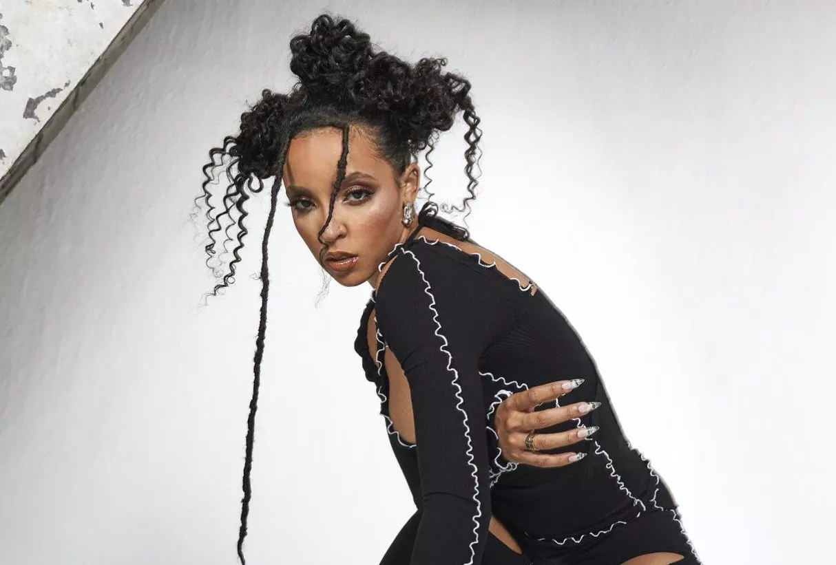 Best Phoenix Concerts This Week: Tinashe, Chase Atlantic, Bleachers