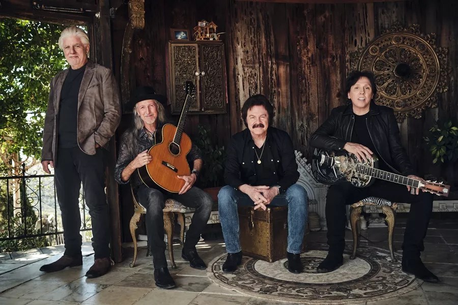 The Doobie Brothers and Tom Johnston Keep on Rollin’ While Rockin’ Since 1970
