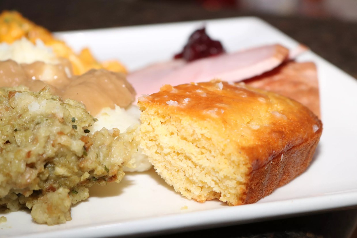 Chow down on this Thanksgiving dinner playlist