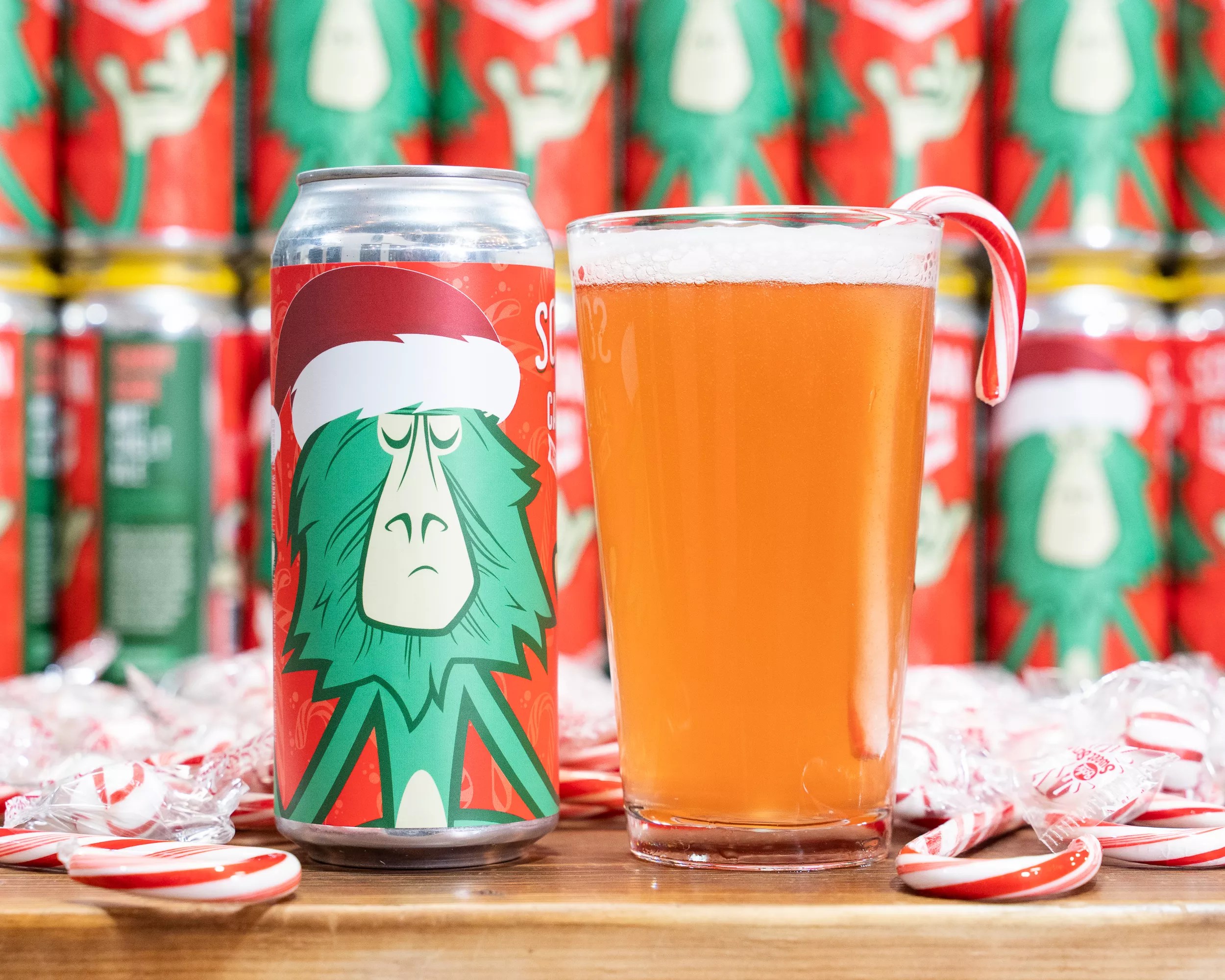 A pint and can of Candy Cane White Chocolate Ale.