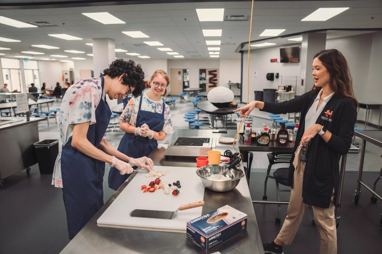 How Phoenix restaurants embrace people with autism as customers and employees