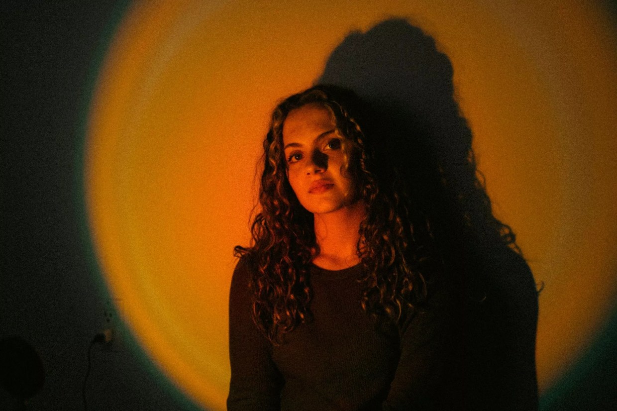 Phoenix singer-songwriter Izzy Mahoubi on life as a young music veteran