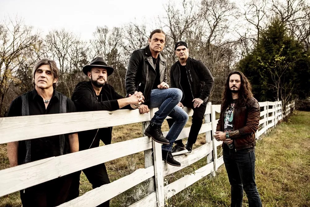 3 Doors Down guitarist Chris Henderson talks perfect pitch, their Phoenix concert