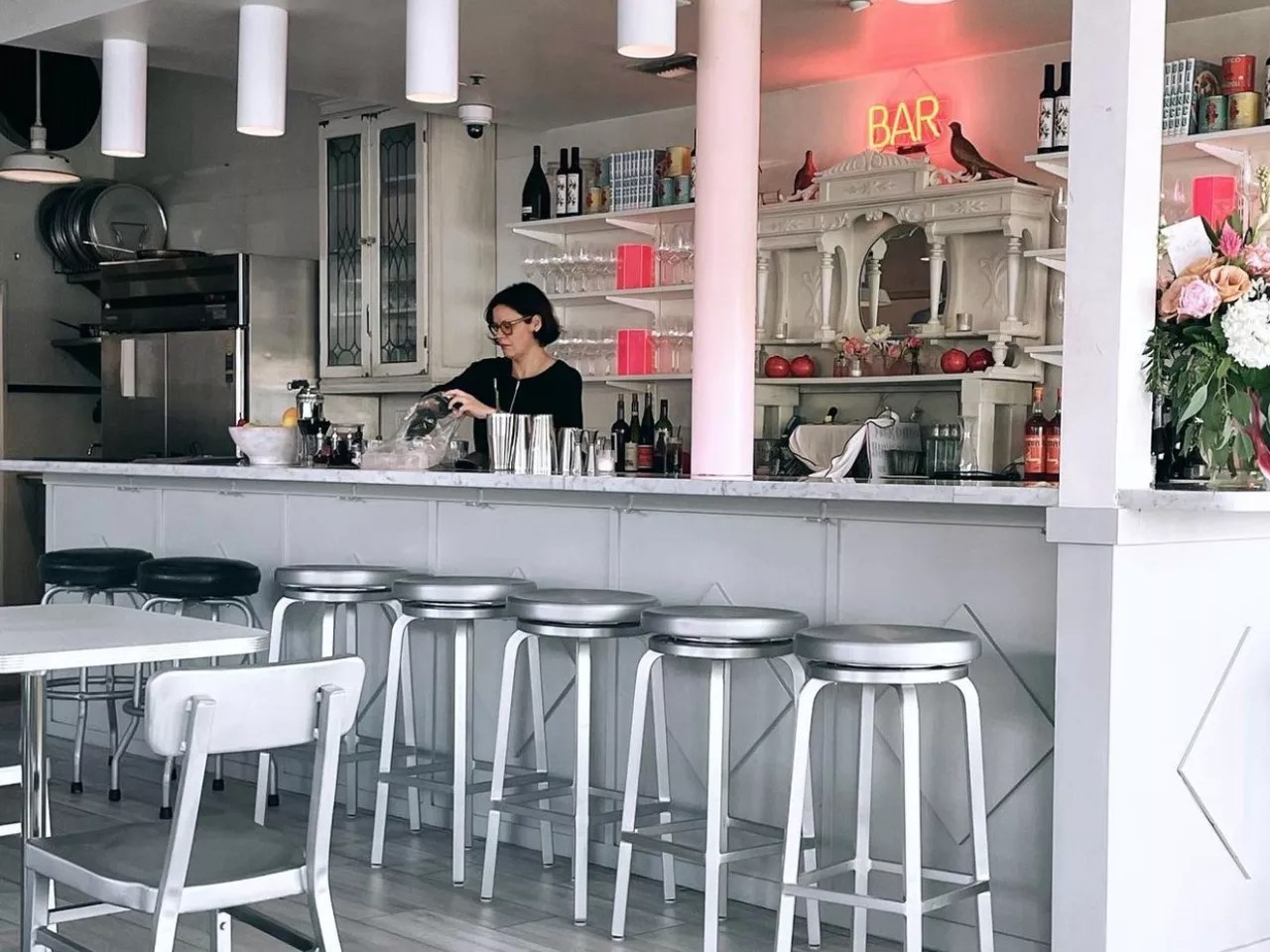 Bar Bianco interior.