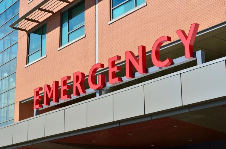 an "emergency room" sign
