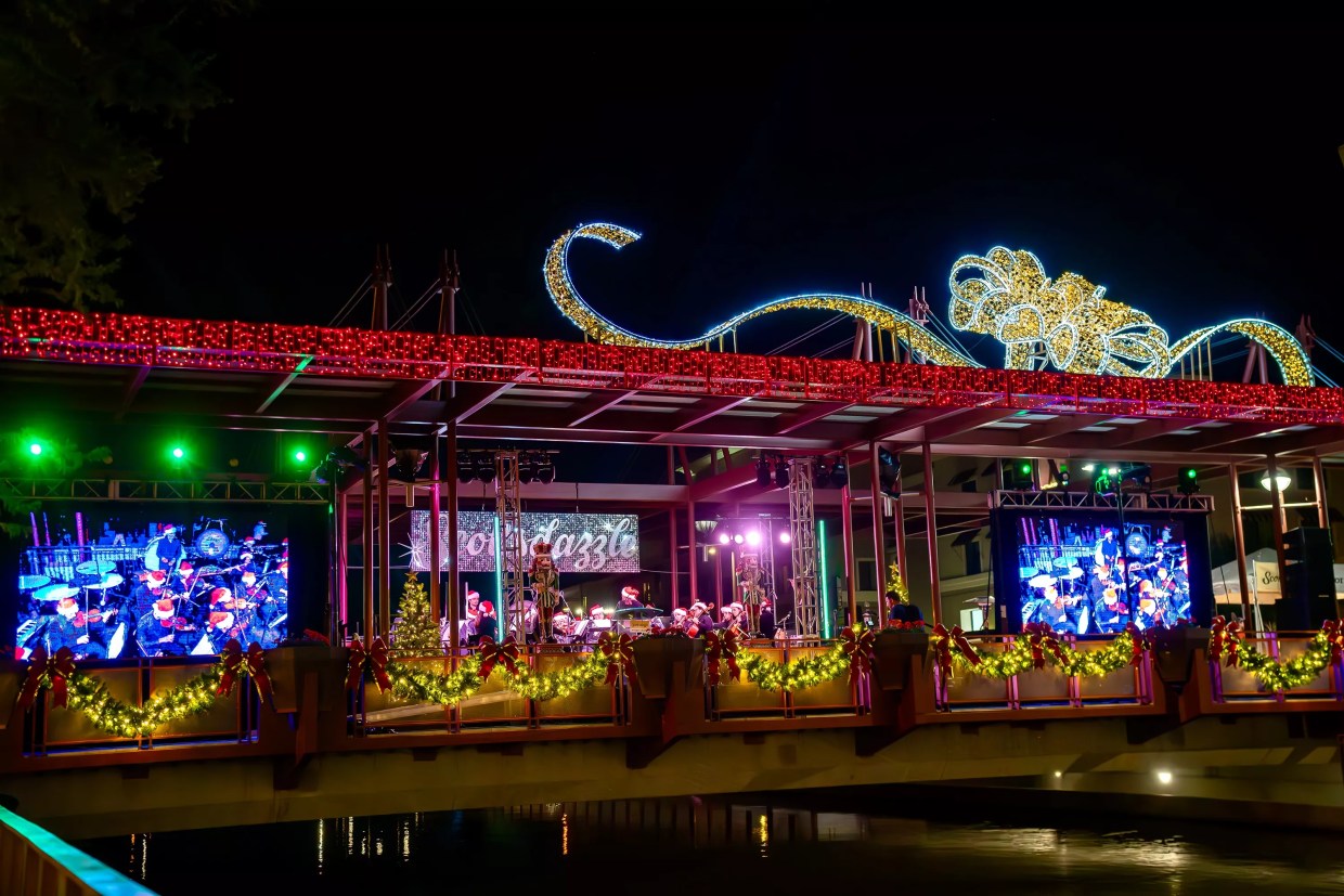 Scottsdazzle holiday extraganza kicks off this weekend