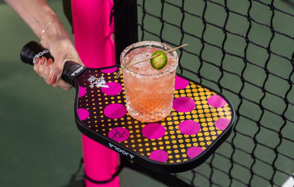 Electric Pickle pickleball, dining concept now open in Tempe