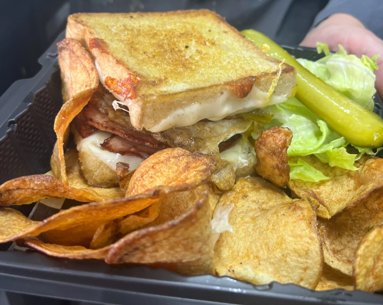 MaryLee Kitchens serves East Coast comfort at Tempe’s Yucca Tap Room