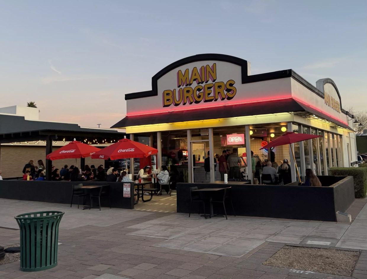 Culinary dream team opens casual burger joint. Here’s what to order