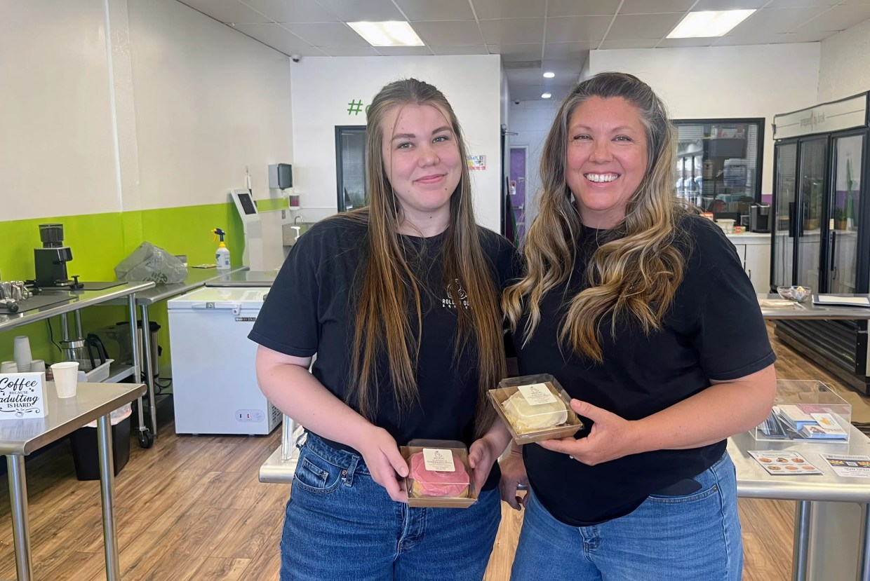 How a mother-daughter duo became Mesa’s cinnamon roll queens
