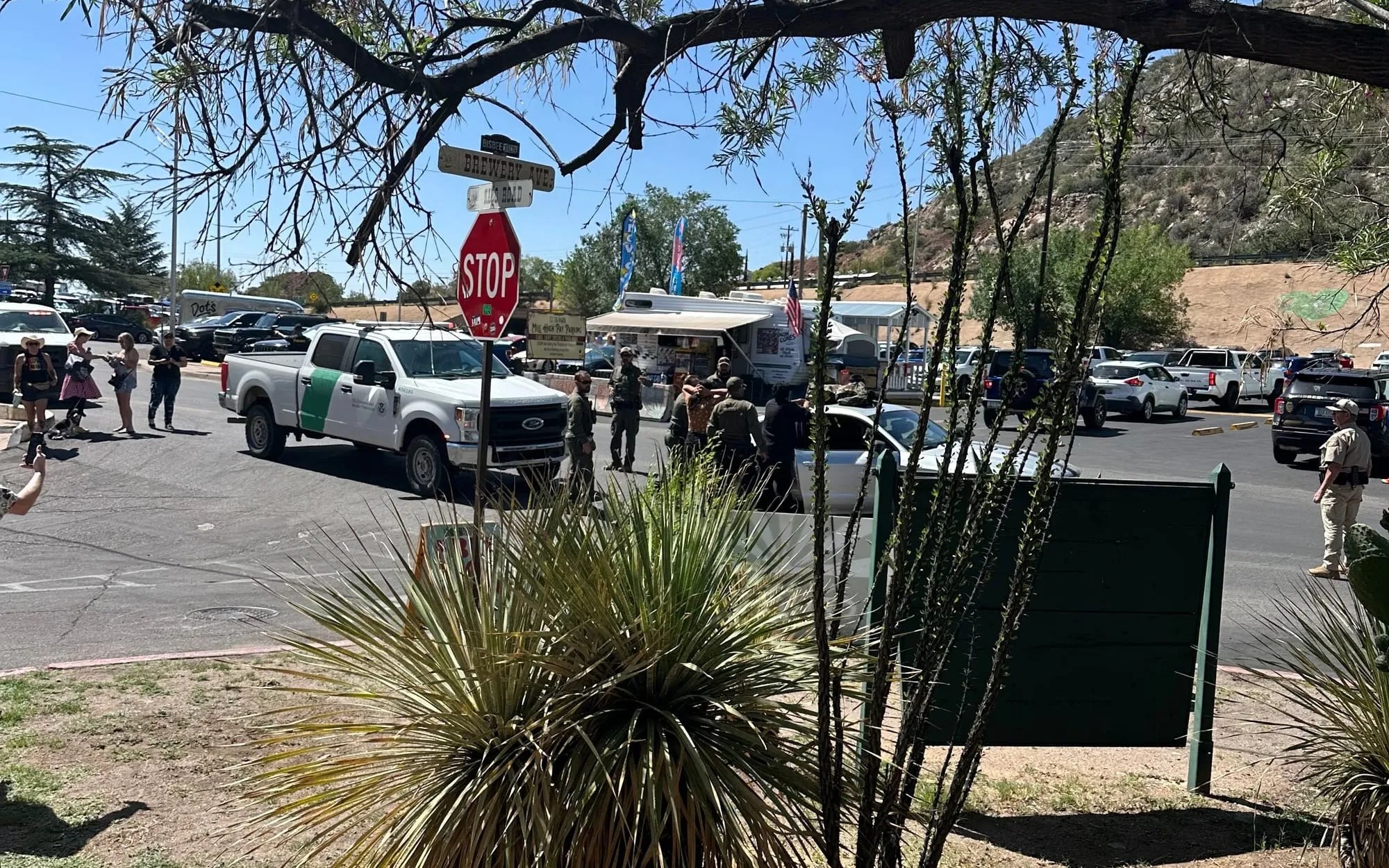 border patrol agents arrest people in bisbee