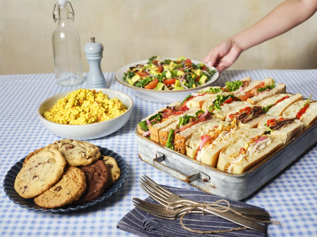 This popular California lunchtime destination is coming to Scottsdale