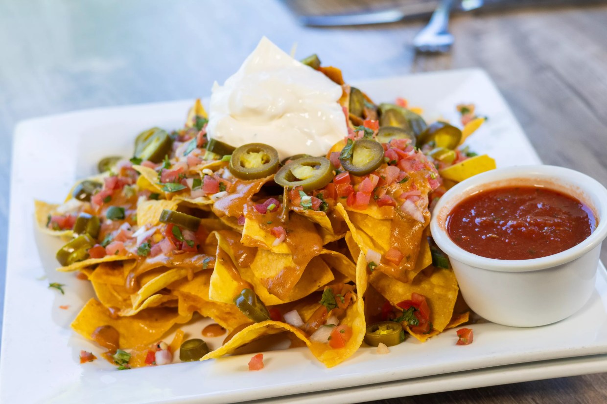 Arcadia Tavern reopens, replacing popular Phoenix sports bar